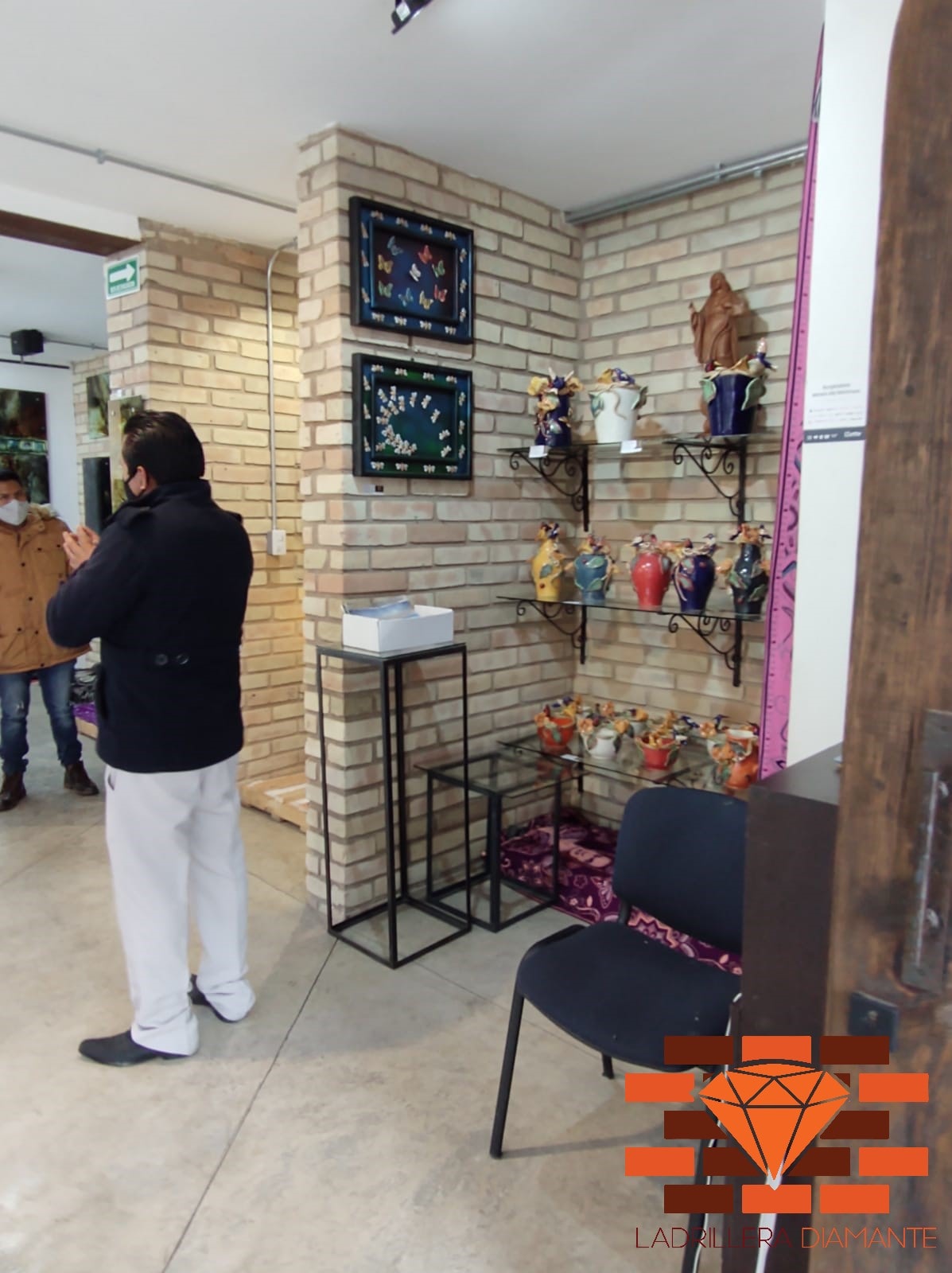 Adobes grandes para arcos en barro rojo