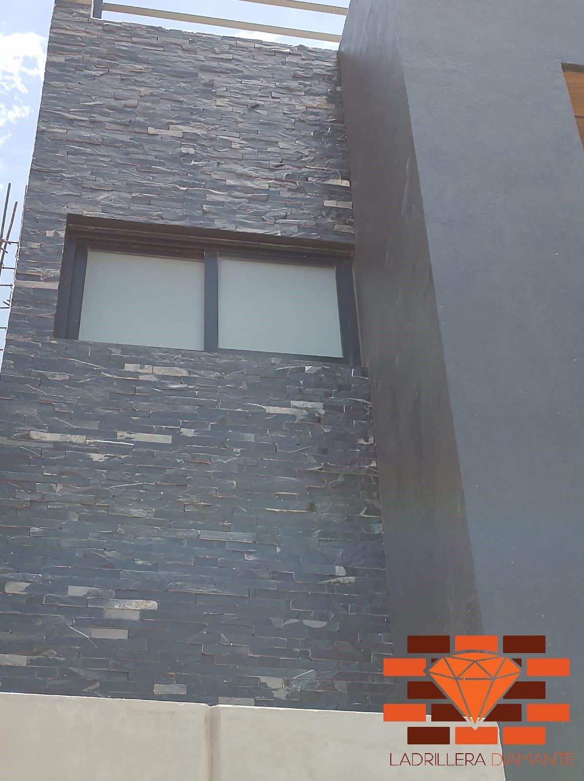 Adobes grandes para arcos en barro rojo