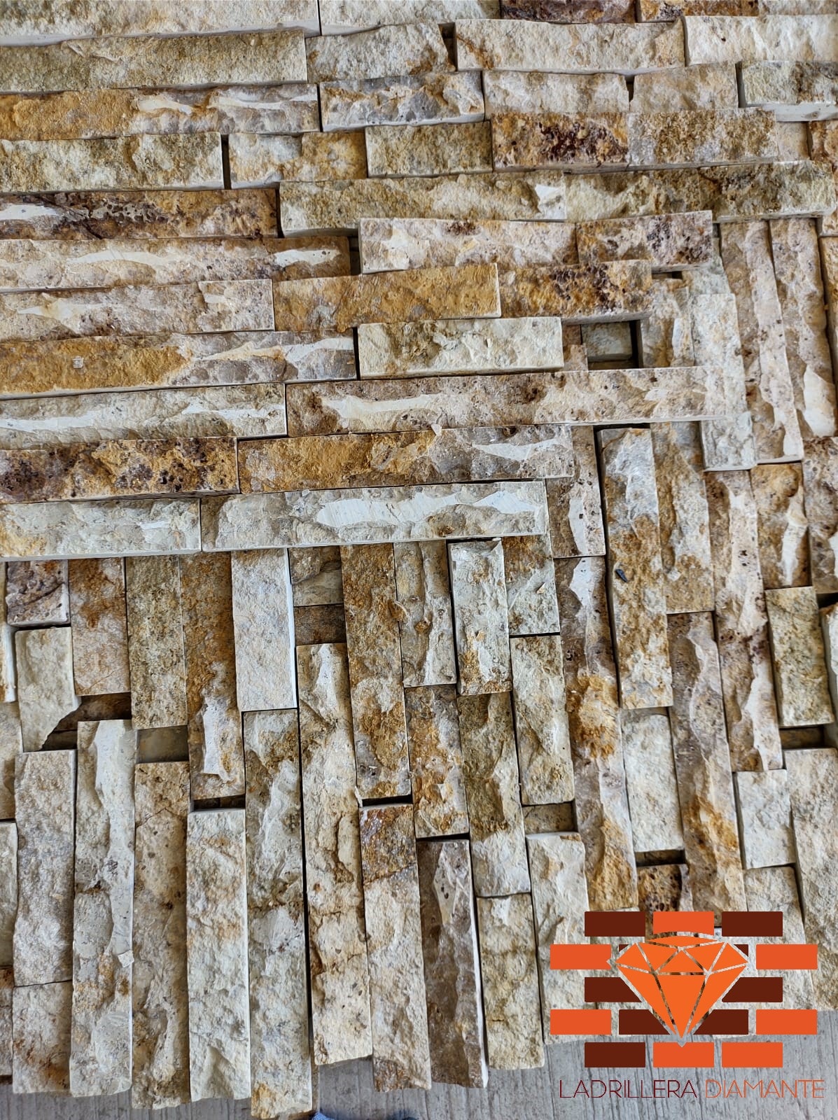 Adobes grandes para arcos en barro rojo