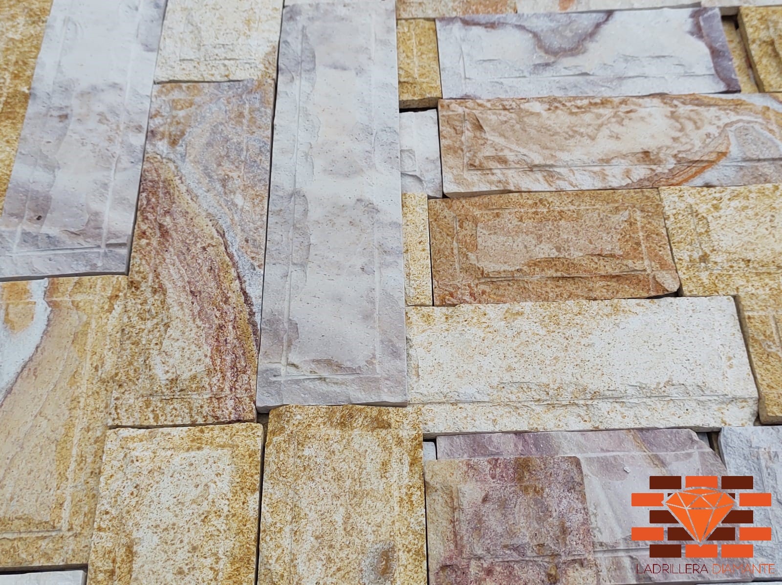 Adobes grandes para arcos en barro rojo