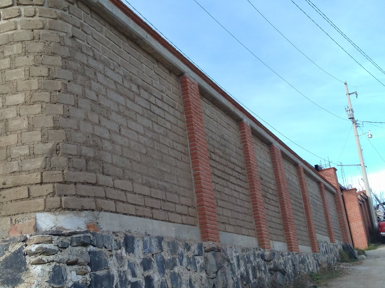 Ladrillo media pared