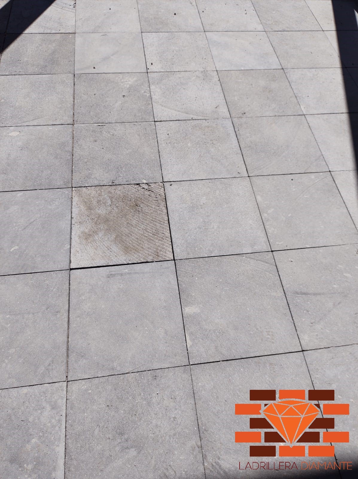 Adobes grandes para arcos en barro rojo