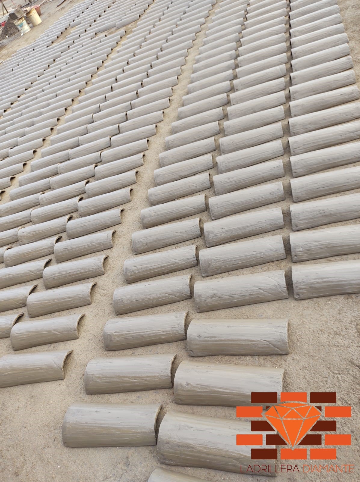 Adobes grandes para arcos en barro rojo