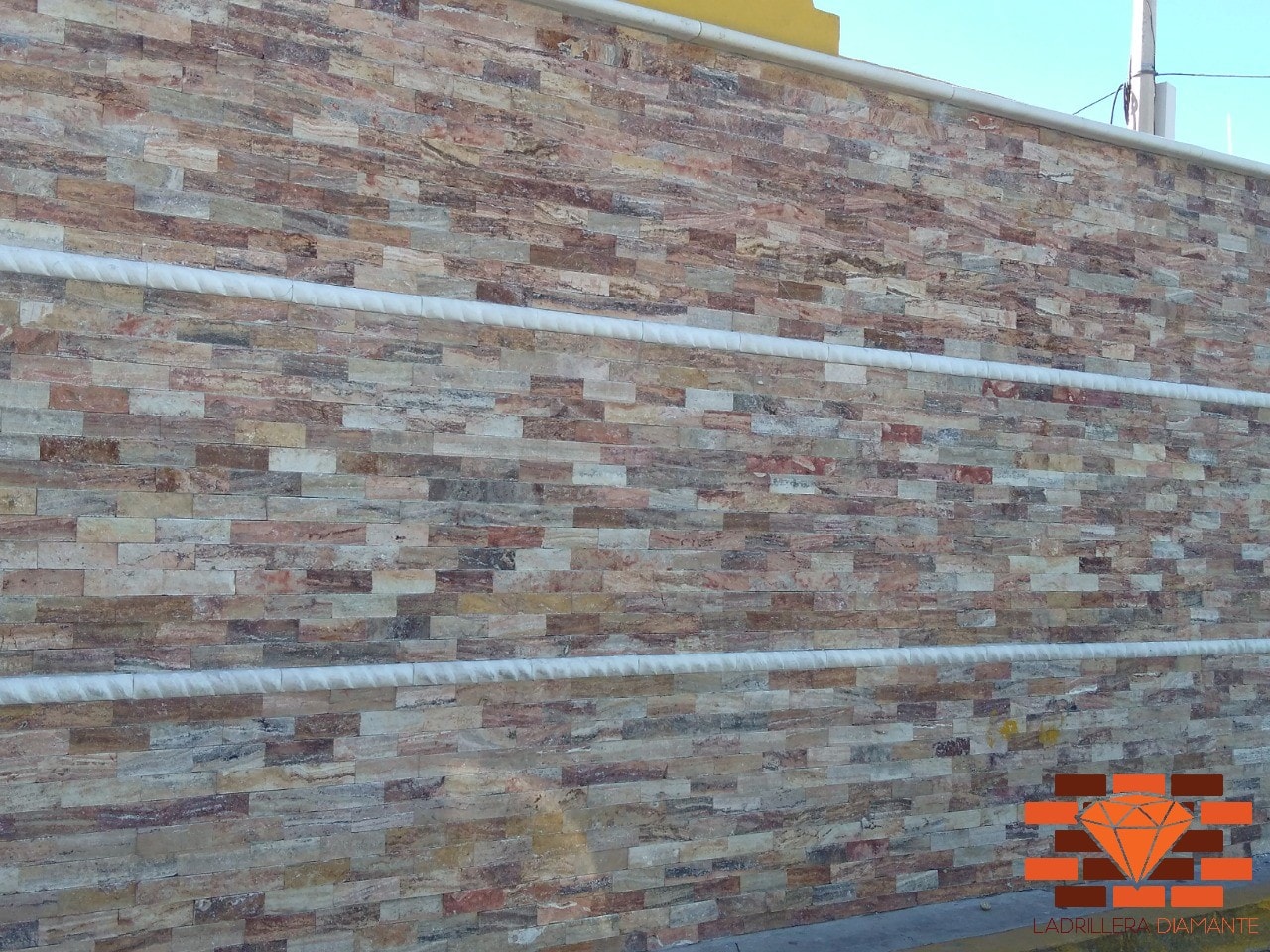 Adobes grandes para arcos en barro rojo